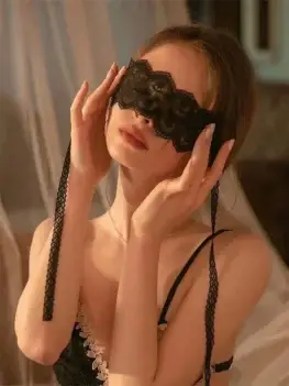 1pc Black Lace Eye Mask Blindfold & Semi-Transparent Veil Patterned With Random Lace, Sexy Lingerie Accessory Temptation BDSM